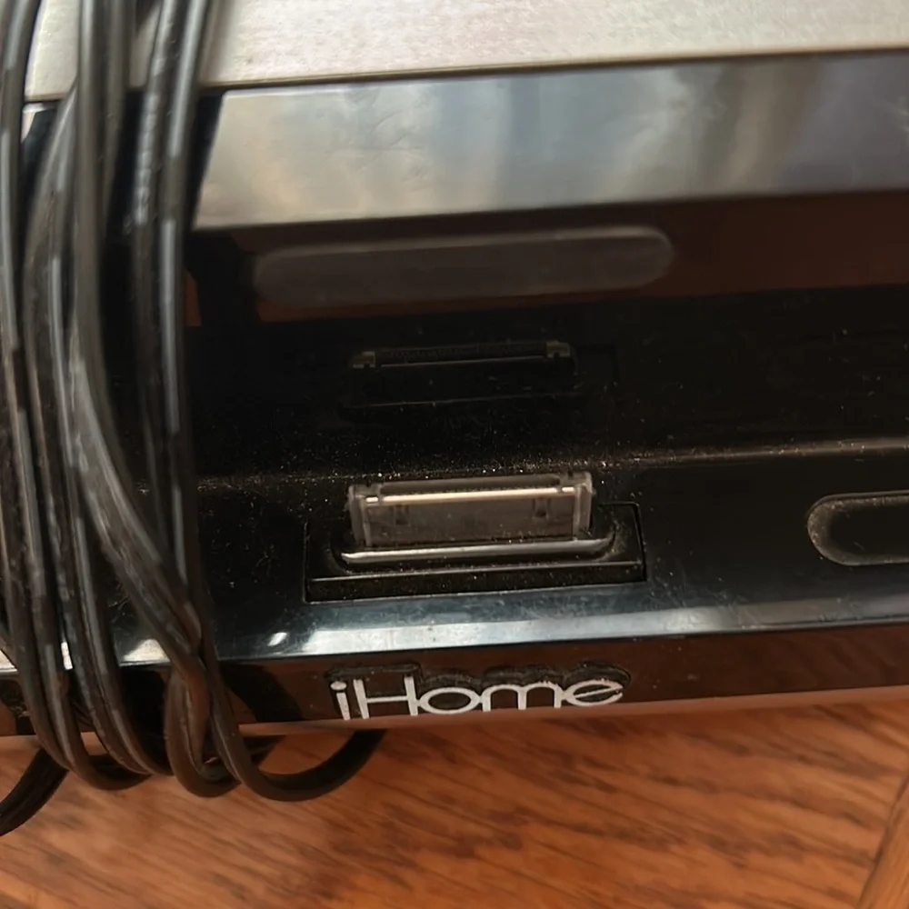 iHome tablet charger